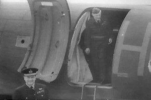 clip-18248608-nazis-surrender-norway-citizens-celebrate-streets-oslo