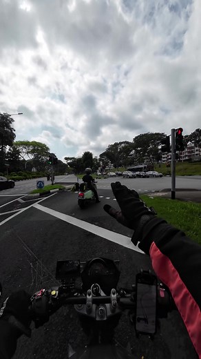 Red arrows are always confusing.