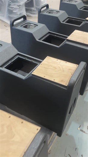 Sandy Audio: Engineering for the Ultimate Listen. Since 1995, Sandy Audio has been an essential player in the professional audio sector. Our commitment to extraordinary sound quality and reliability has been honed over almost 30 years of experience. #Sandy #SandyAudio #SandyLineArray #MX21 #MX2.1 #ProAudio #SoundEngineer #AudioEngineer #LineArray #ConcertAudio #DigitalAmplifier #PowerAmplifier #Subwoofers #SonidoProfesional #AudioProfissional #StageSound #hpsustainablesounds