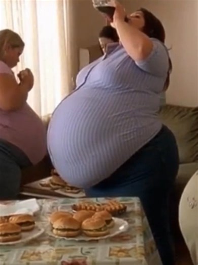 Plus-Sized Food Party Before the Sleepover