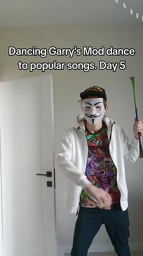 Dancing the dance from Garry's Mod to popular songs. Day 5 #dance #tiktokdance #garrysmod #gmod #popularsong