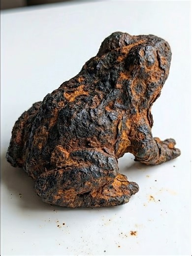 Title: The Golden Frog Reveal! 🐸✨#restoration #Satisfying #satisfyingcleaning #satisfyingsound #asmr #DeepCleaning #toolrestoration #ZenithASMR #rustic #asmrvideo #ASMR #pliers #rusty