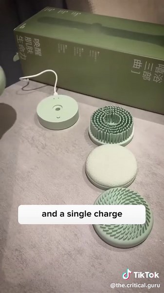 Experience ultimate cleanliness and relaxation with the Electric Sonic Scrubber Body Brush – your 5-in-1 cordless bath solution for easy back scrubbing and full-body care! 🛁 This rechargeable, ergonomic brush is designed for hard-to-reach areas, providing a spa-like shower experience at home. ✨ 5 Versatile Brush Heads: Choose from a deep-cleaning brush, silicone cleansing brush, comfort shower brush, foot exfoliating brush, and mud brush to remove impurities, oil, and dead skin effortlessly. Wi