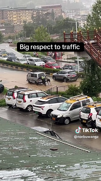 Recognizing Traffic Officers During Heavy Rainfall