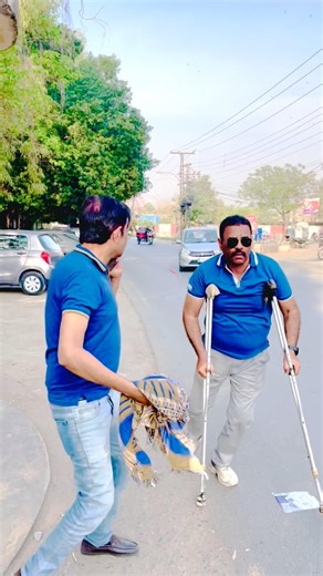 BIG FUN BLIND MAN👨‍🦯👨🏼‍🦯‍➡️😎👨‍🦯👨🏼‍🦯‍➡️PRANK VIDEO# Ali Prank1#Ali Prank Funny#Prank Short