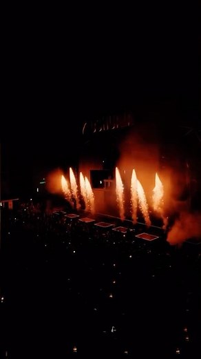 Martin Garrix LIVE at Ushuaïa Ibiza 2025 | Ultimate Summer Vibes 🎶🔥 #viralvideo #martingarrix