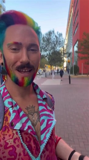 London Salon International show with Manic Panic UK ! I go over each year to the manic panic stand and demo hair coloring , meet new faces and get on the mic 🎤 , tell people why I love it so much and show some techniques I use in the salon . It was sooo nice to meet some long term followers from the internet , always fills my soul, and I always love being able to freely express myself in London 😍🥰 thanks for an amazing time and show , I loved every minute ! Xx | Unicorn Manes by Mykey