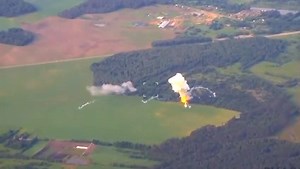 #Ukrainian #Strike Destroyed a Russian Iskander Launcher According to a statement from the Armed Forces of Ukraine Russian Iskander-M launcher (#NATO designation: "SS-26 Stone") was destroyed by a joint Ukrainian operation. The 26th Missile Brigade of Russia, which was allegedly preparing an attack on Kyiv, was the target of the strike. Two launchers were probably damaged, and one was completely destroyed. | Volunteer Info