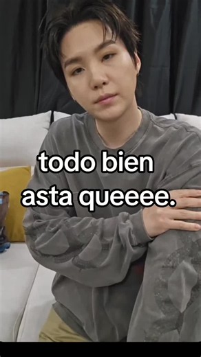 Taehyung cantando en español: NUEVAYOL clip (13° aniversario)