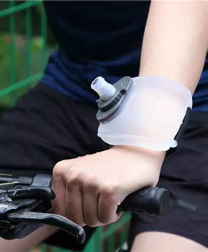 📌 FITNESS ESSENTIALS Limited Stock Available❗️ Perfect for running, gym workouts, hiking and other fitness activities. Lightweight, adjustable and easy to carry Prices; Arm Water Bottle (Silicone)-P110.00 Marathon Vest - P210.00 Portable Water Bag - P130.00 Vital Capacity Breathing Trainer-P100.00 🚨Combo Deals (Valid Until 1 April 2026) Any 2 items - P20 OFF Any 3 items – P40 OFF Shop Now And Elevate Your Performance With Style & Tech Hive❗️ WhatsApp to order: ( 267) 73289500 #styleandtechhive