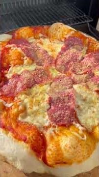 Try using Polenta on the Pizza Peel for better Pizza Lift Off #pizzatips #shorts