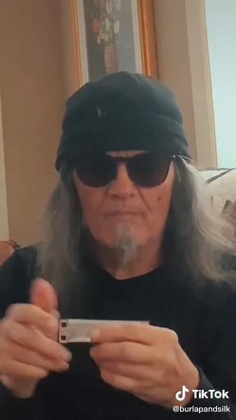 Simple Breathing Pattern for Harmonica Playing