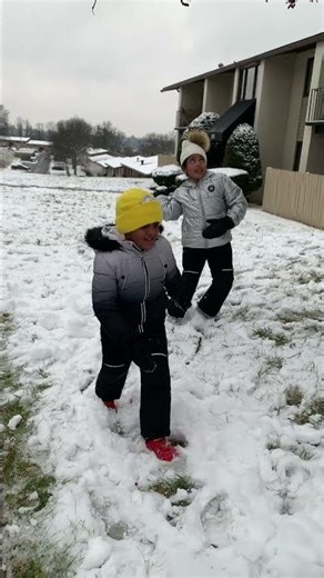 Snow Fun #snow #snowday #snowman #snowfall #kidsfun #kidsentertainment