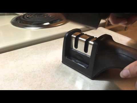 How to use a knife sharpener demonstration