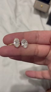 Moissanite VS Lab Diamond