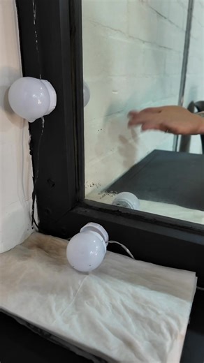 Bad backstage dressing room exhibit A… #musician #musiciansoftiktok #backstage #dressingroom #theatrelife #livemusic #giglife #bandlife #soundcheck #rehearsal #ontheroad #performerlife #musiccrew #musicianproblems #showprep #musicianlife #instrumentalist #stagemoments #behindthescenes #fyp #foryou #foryoupage | Jade Alicia Gall Sax