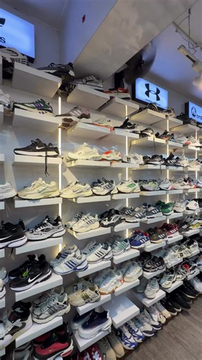 Adidas new collection. Price:-9500/- Uk size:-5.6.7.8.9.10.11.12. Home delivery service 🚚. #jordan #Nike #puma #Adidas #srilanka