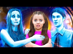 ¡Mis Padres se Convirtieron en Fantasmas! ¡Mi Enamorado Vampiro Salvó a Mi Familia!