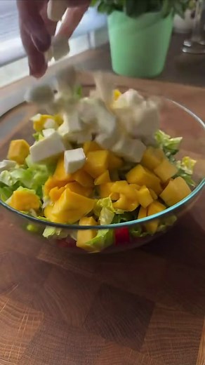Sommerlicher Protein-Kick: Bunter Linsensalat mit Mango