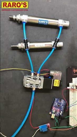 Two cylinders with ONE valve? 😮 | Arduino + Pneumatics #shorts #rarospneumatica #pneumatica