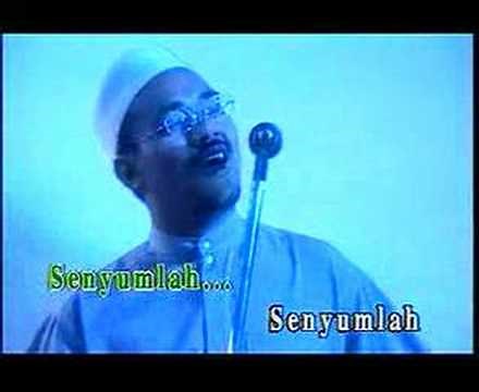 Senyum - Raihan