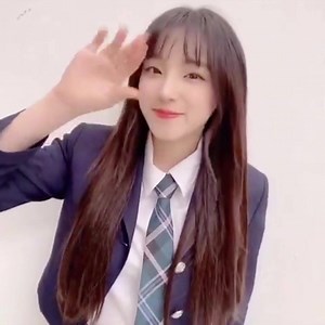 212 reactions | [VID] 201105 #YUQI OFFICIAL SNS UPDATE "[] (G)I-DLE...