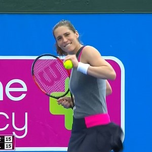 Was machen Tennisstars während 🌧️ Regenpausen? Dancing Queen Andrea Petkovic macht's vor 😂😂😂 Anschauen bis zum Ende - zahlt sich definitv aus!!! WTA | JOYN Sport