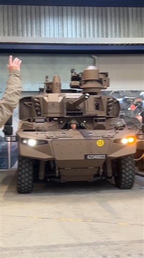 138K views · 3.1K reactions | Le Jaguar était en place en statique tout le week-end au musée à l'occasion de l'événement Blindés, Histoire et Stratégie  ____  The Jaguar was on static display all weekend at the museum for the Armor, History, and Strategy event. . . . . #museedesblindes #jaguar #blindes #tank #tanklovers #frenchtank #saumur #saumurmaville | Musée des Blindés | Facebook