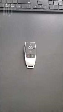 Mercedes-Benz GLE: Changing the remote control battery. #mercedesbenz #gle #key #control #remote