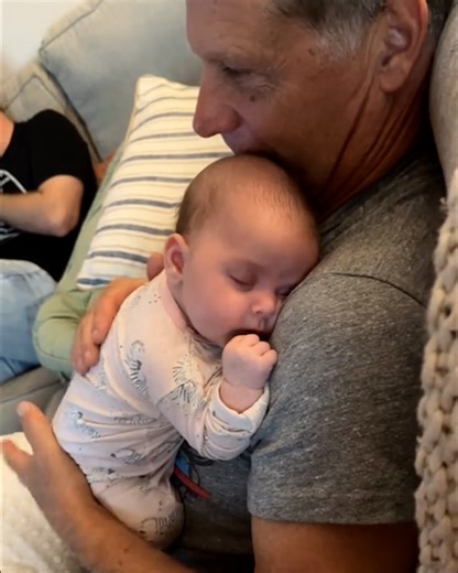 1.8M views · 10K reactions | We will, we will burp you 論 | FOODbible | Facebook