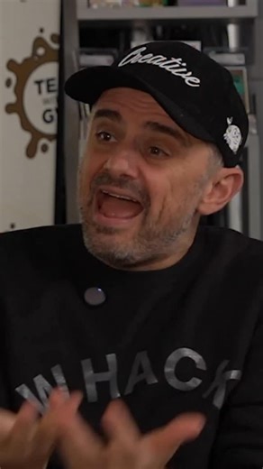 Gary Vay-Ner-Chuk on Instagram: "I wish you a big present 🎁 tomorrow 🌲 … it’s called humility … it will change your life and all of 2026 A lot of people could use this video tonight 🌙"