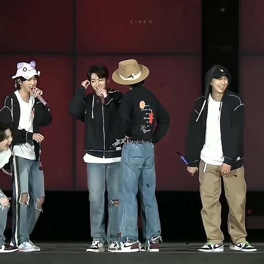BTS Airplane pt.2 and Beapsae Fan Video