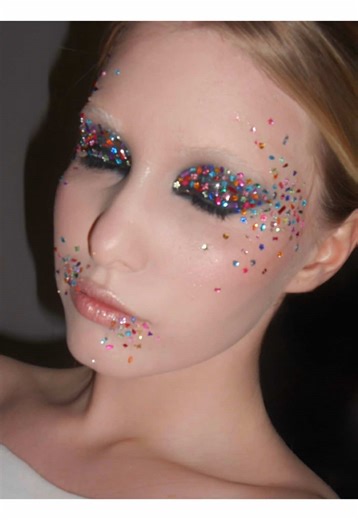 okay this is the last one!! 🍬🍬 #makeup #makeupinspo #editorial #editorialmakeup #creativemakeup