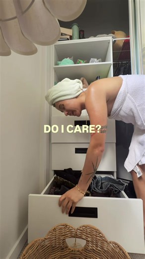 Quick Get Ready for a Baby Shower: Curly Hair Routine