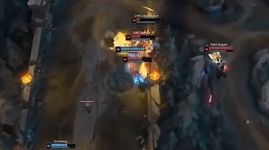 PDD被theshy神操作惊呆。 #游戏精彩时刻