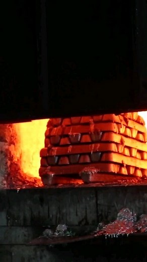 Dive into the fascinating universe of our factory barbecues! A passion for quality is at the heart of everything we do. We are proud to offer you 100% MADE IN USA. Your satisfaction is our top priority. Join the family of Broilking BBQ enthusiasts who choose quality over everything. Opt for our barbecues and discover the difference from the first grill. Tel 77777007 | HADJIKYRIAKOS & SONS LTD