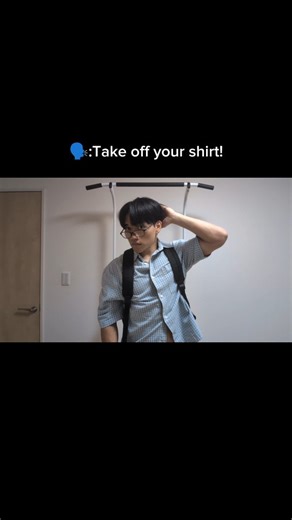 Under the nerd's shirt...💀 . . . . #gym #muscle #physique #fitness #athletic . Do you like back muscles??? | 魚本涼太