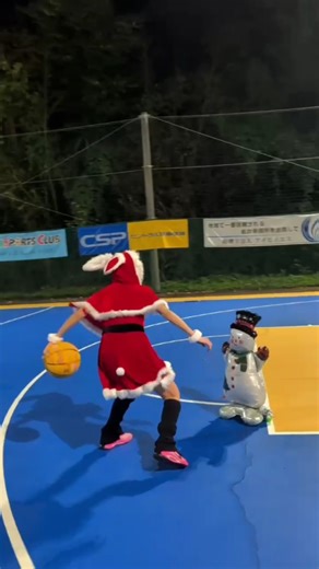 These holiday handles 😮‍💨🎄 (Via yuma.bball11/IG) | NBA