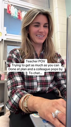 Distracted on plan bell? No worries when @StudyFetch is helping you complete your tasks! @studyfetcheducators #teachersoftiktok #teacher #aiforeducators #foryoupage #studyfetch