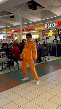 OH YEAH! Vector. that’s me. #vector #despicableme #memes #prank #funny #cosplay #minions #mall