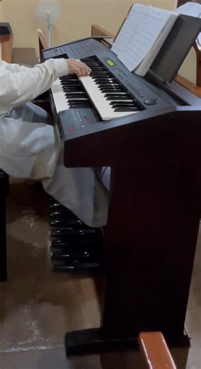 Kings Piano Organ Centre on Reels