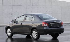 How to defog Toyota Yaris windows and windscreen quickly