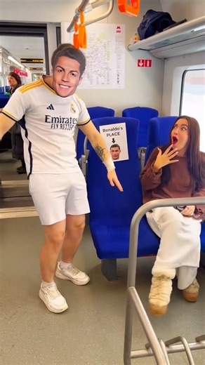 She met Ronaldo on the subway but…🤔 Reverse #alexlips #funny #pranks #football #realmadrid #ronaldo
