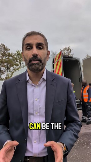 The Redbridge Rapid Response Clean Team will soon hit the streets! 🧹🛻 We are stepping up our commitment to cleaner, safer streets with the launch of this team - meaning that when you report urgent issues like offensive graffiti, fly-tips, spills, or benches that need a deep clean, we’ll be able to respond faster than ever, without taking our other street cleansing team off their scheduled work. Help us to respond quickly by reporting street cleansing issues via the Love Clean Streets app (see 