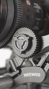 Get smooth manual focus with the NEEWER PG001 mini follow focus with A/B Stops! Learn more👉https://shorturl.at/8cFqY #neewer #camera #cameraaccessories #photography #followfocus #manualfocus #shooting #video #camerarig | Neewer