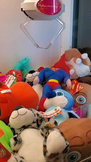 Fly in Superman!! #clawmachine #superman #cranegame #arcade | Plush Time Wins