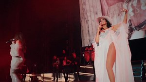 455K views · 27K reactions | Que gusto recibirte ahora en mi concierto @joy y que bandidearas con mis #pedazosdemialma  Te quiero ! | Ana Barbara | Facebook