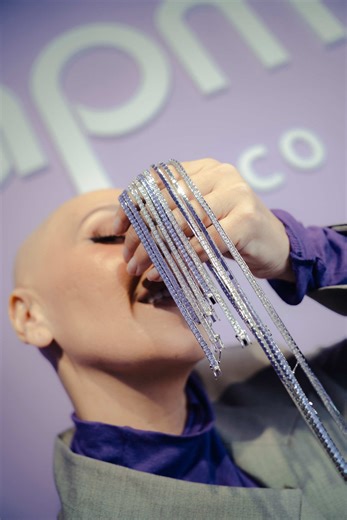 From the stages of production to behind-the-scenes atelier secrets, @Disruptive Beauté takes us inside the creation of an APM Monaco jewel ✨ An immersive journey through 40 years of family craftsmanship, where every piece is entirely handcrafted. 📍 84 rue de Turenne, Paris ⏳ Until March 1st #APMmonaco #PrintempsByAPM #Paris