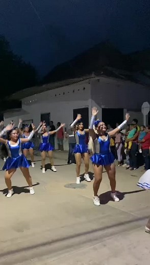 La Mini Mini Cumbia by Joe Arroyo – Viral Dance Video