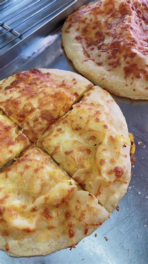 Βίντεο χρήστη burek_peristeri (@burek_peristeri) με μουσική მთავარია სამი რამე - bachashop🫶